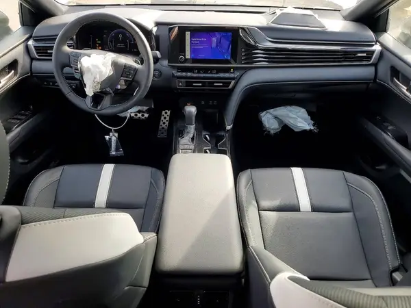 4T1DAACK2SU119046 2025 TOYOTA CAMRY - Image 8