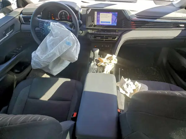 4T1DAACK2SU122951 2025 TOYOTA CAMRY - Image 8