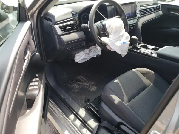 4T1DAACK2SU147266 2025 TOYOTA CAMRY - Image 8