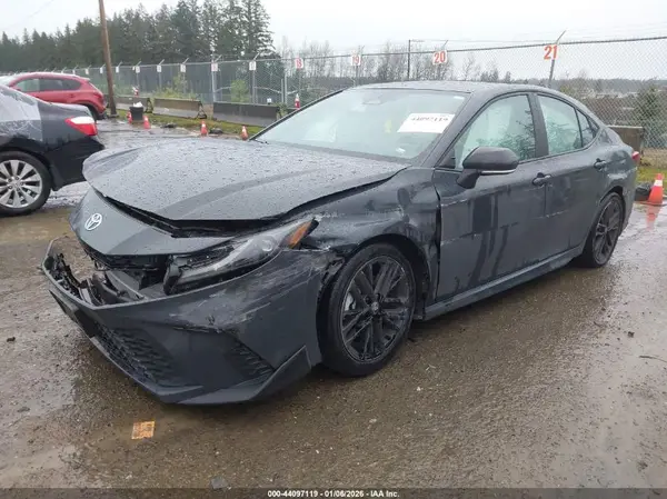 4T1DAACK2SU154783 2025 TOYOTA CAMRY - Image 2