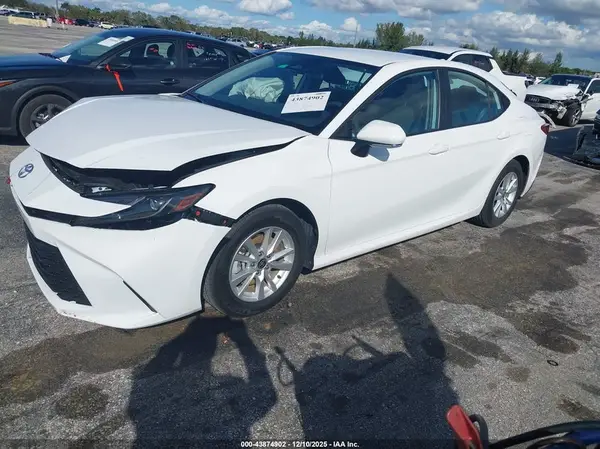 4T1DAACK2SU168411 2025 TOYOTA CAMRY - Image 2