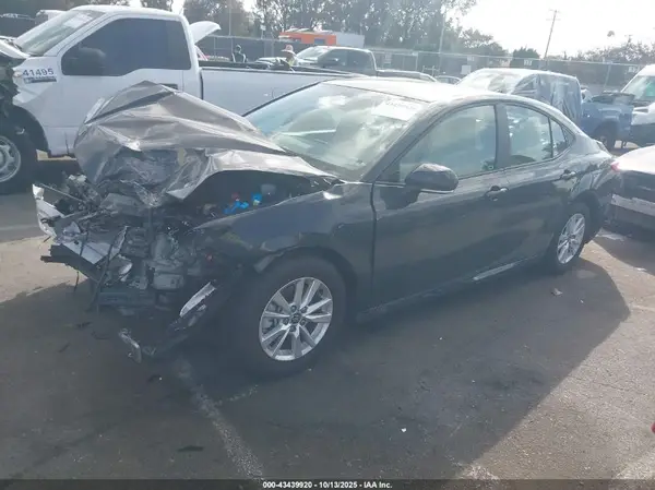 4T1DAACK2SU168621 2025 TOYOTA CAMRY - Image 2