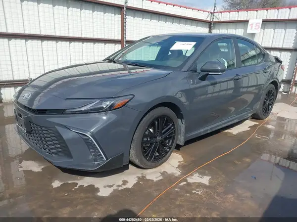 4T1DAACK2SU182194 2025 TOYOTA CAMRY - Image 2