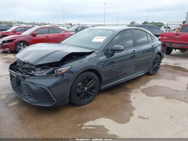 4T1DAACK2SU516644 2025 TOYOTA CAMRY - Image 2