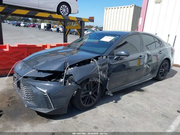 4T1DAACK2SU518555 2025 TOYOTA CAMRY - Image 2