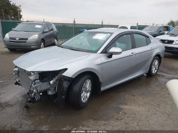 4T1DAACK2SU521116 2025 TOYOTA CAMRY - Image 2