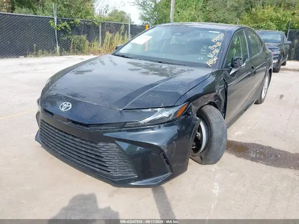 4T1DAACK2SU521228 2025 TOYOTA CAMRY - Image 2
