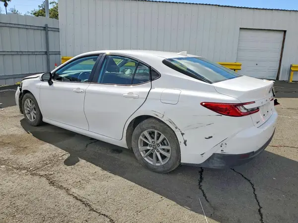 4T1DAACK2SU524596 2025 TOYOTA CAMRY - Image 2