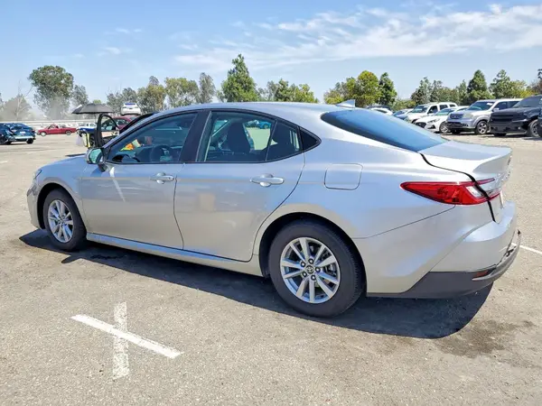 4T1DAACK2SU524646 2025 TOYOTA CAMRY - Image 2