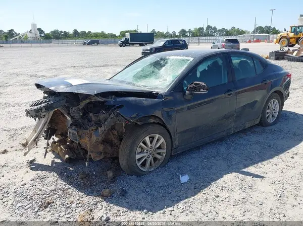 4T1DAACK2SU526753 2025 TOYOTA CAMRY - Image 2