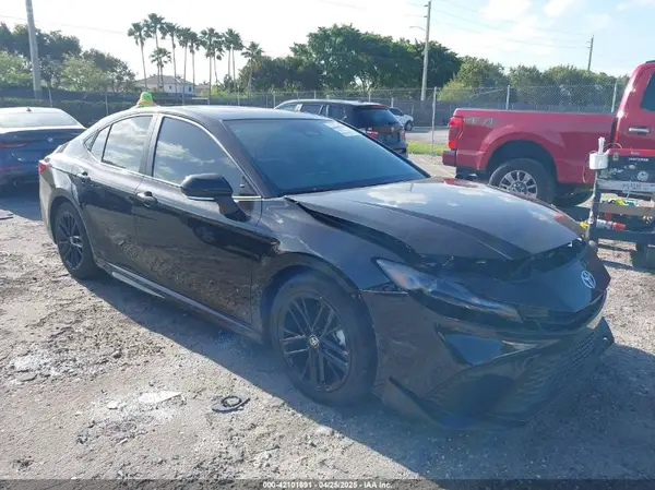 4T1DAACK2SU545657 2025 TOYOTA CAMRY - Image 1