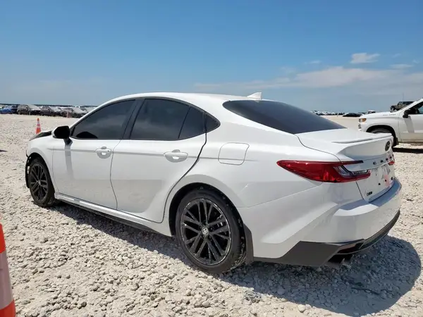 4T1DAACK2SU556335 2025 TOYOTA CAMRY - Image 2