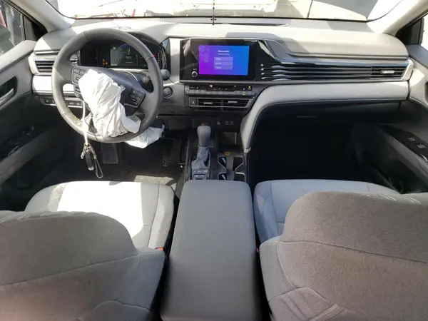 4T1DAACK2SU558635 2025 TOYOTA CAMRY - Image 8