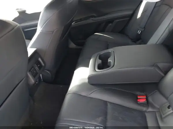 4T1DAACK2SU565651 2025 TOYOTA CAMRY - Image 8