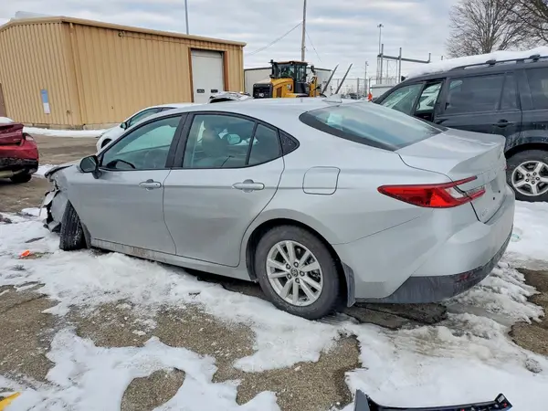 4T1DAACK2SU572731 2025 TOYOTA CAMRY - Image 2