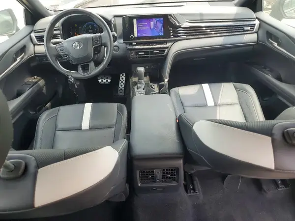 4T1DAACK2SU584121 2025 TOYOTA CAMRY - Image 8