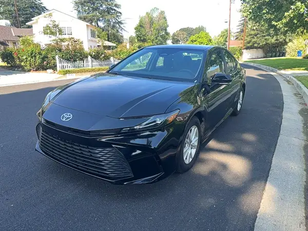 4T1DAACK2SU587570 2025 TOYOTA CAMRY - Image 2