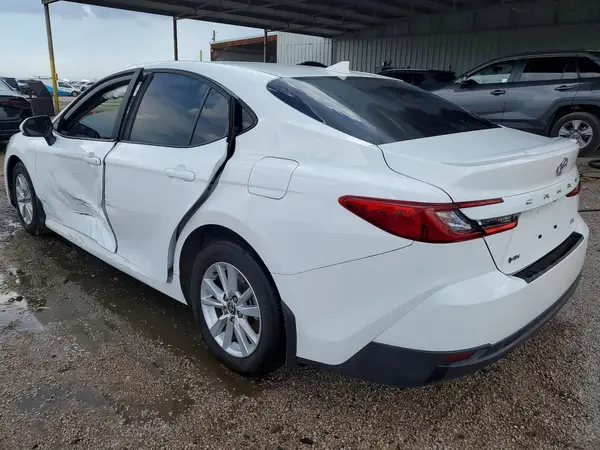 4T1DAACK2SU602424 2025 TOYOTA CAMRY - Image 2