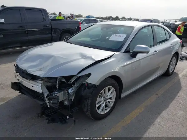 4T1DAACK2SU604738 2025 TOYOTA CAMRY - Image 2