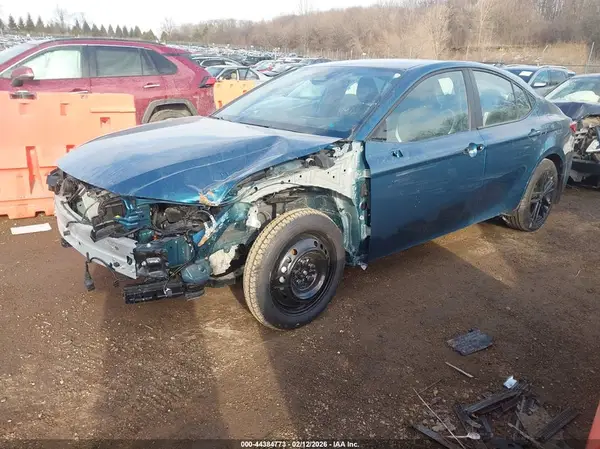 4T1DAACK2SU640154 2025 TOYOTA CAMRY - Image 2