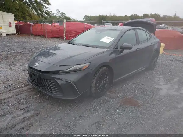 4T1DAACK2SU647962 2025 TOYOTA CAMRY - Image 2