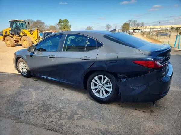 4T1DAACK2TU660437 2026 TOYOTA CAMRY - Image 2