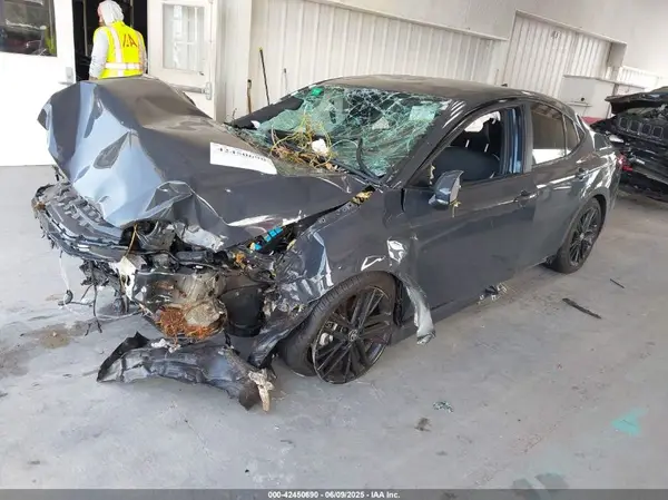 4T1DAACK3SU007369 2025 TOYOTA CAMRY - Image 2