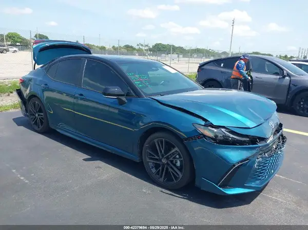 4T1DAACK3SU008120 2025 TOYOTA CAMRY - Image 1