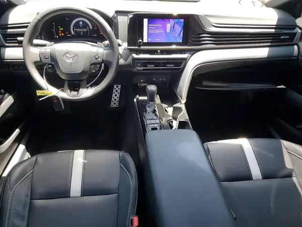 4T1DAACK3SU032076 2025 TOYOTA CAMRY - Image 8