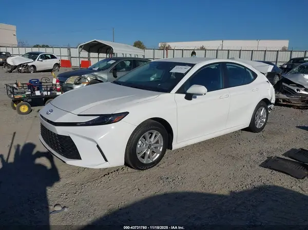 4T1DAACK3SU042218 2025 TOYOTA CAMRY - Image 2
