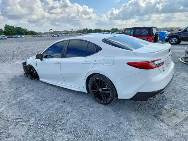4T1DAACK3SU043949 2025 TOYOTA CAMRY - Image 2