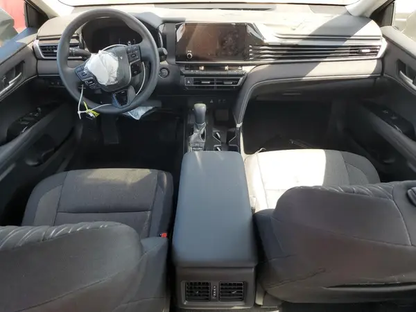 4T1DAACK3SU044390 2025 TOYOTA CAMRY - Image 8
