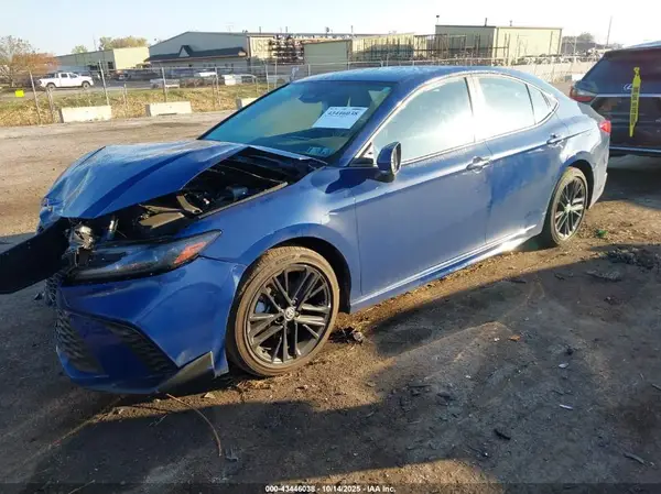 4T1DAACK3SU057642 2025 TOYOTA CAMRY - Image 2