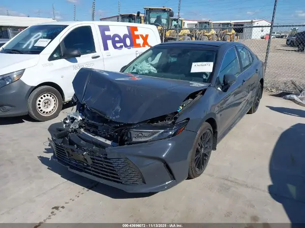 4T1DAACK3SU063800 2025 TOYOTA CAMRY - Image 2