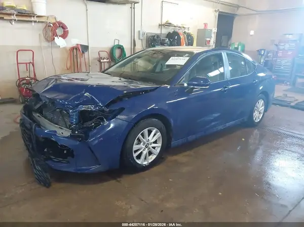 4T1DAACK3SU065904 2025 TOYOTA CAMRY - Image 2