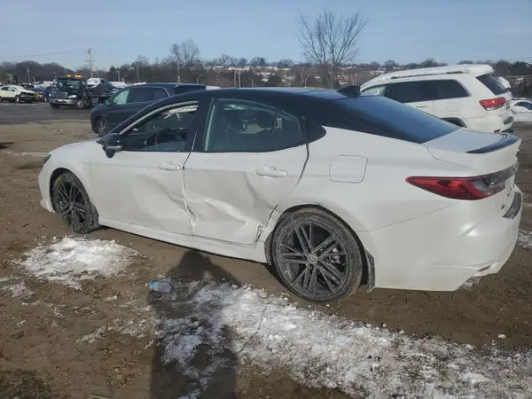 4T1DAACK3SU067670 2025 TOYOTA CAMRY - Image 2