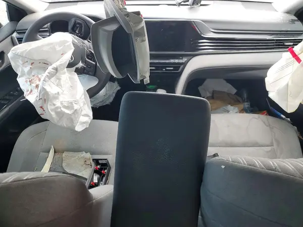 4T1DAACK3SU070407 2025 TOYOTA CAMRY - Image 8