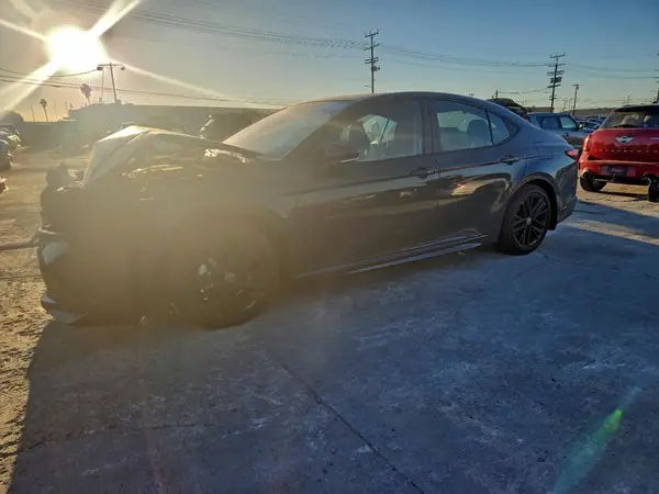 4T1DAACK3SU081228 2025 TOYOTA CAMRY - Image 1