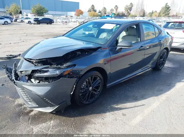 4T1DAACK3SU095209 2025 TOYOTA CAMRY - Image 2