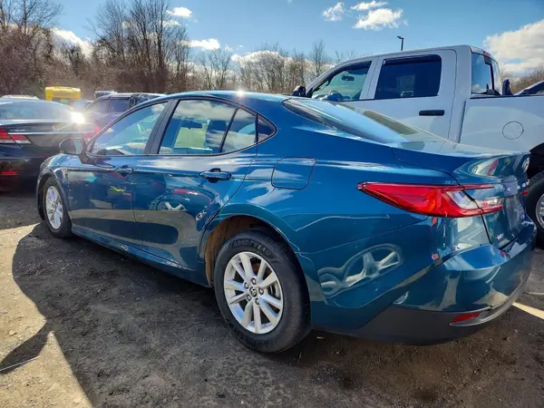 4T1DAACK3SU098823 2025 TOYOTA CAMRY - Image 2