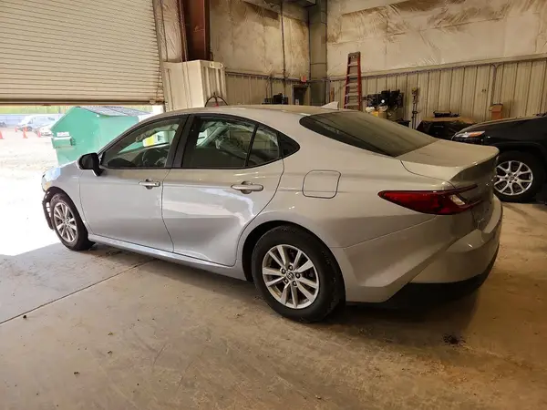 4T1DAACK3SU100764 2025 TOYOTA CAMRY - Image 2