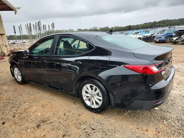 4T1DAACK3SU106807 2025 TOYOTA CAMRY - Image 2