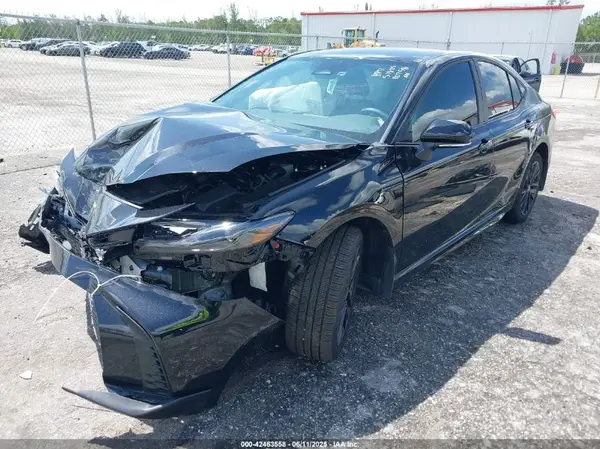 4T1DAACK3SU110758 2025 TOYOTA CAMRY - Image 2