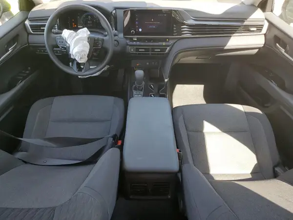 4T1DAACK3SU115667 2025 TOYOTA CAMRY - Image 8
