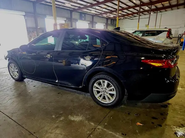 4T1DAACK3SU122098 2025 TOYOTA CAMRY - Image 2