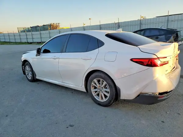 4T1DAACK3SU124160 2025 TOYOTA CAMRY - Image 2