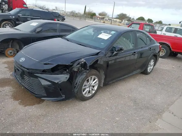 4T1DAACK3SU133165 2025 TOYOTA CAMRY - Image 2
