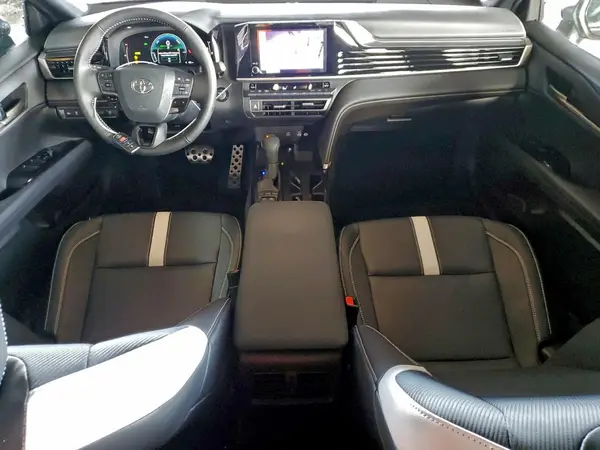 4T1DAACK3SU133621 2025 TOYOTA CAMRY - Image 8