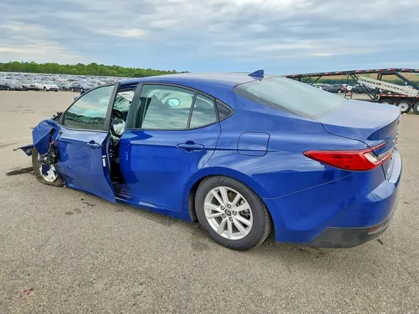 4T1DAACK3SU135871 2025 TOYOTA CAMRY - Image 2