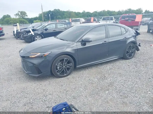 4T1DAACK3SU138009 2025 TOYOTA CAMRY - Image 2